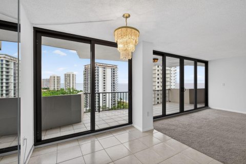 Condominio en venta en Riviera Beach, Florida, 2 dormitorios, 112.41 m2 № 2267916 - foto 13
