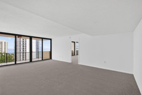 Condominio en venta en Riviera Beach, Florida, 2 dormitorios, 112.41 m2 № 2267916 - foto 7