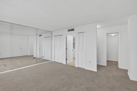 Condominio en venta en Riviera Beach, Florida, 2 dormitorios, 112.41 m2 № 2267916 - foto 15
