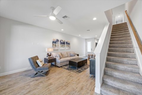 Adosado en venta en Seminole, Florida, 2 dormitorios, 142.51 m2 № 1547263 - foto 14