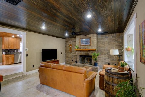 House in Sarasota, Florida 3 bedrooms, 181.62 sq.m. № 2214242 - photo 8