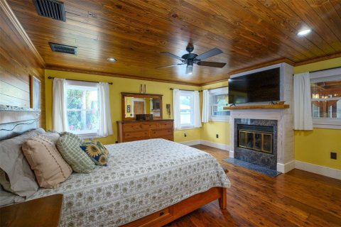 House in Sarasota, Florida 3 bedrooms, 181.62 sq.m. № 2214242 - photo 2