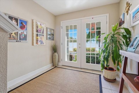 Townhouse in North Redington Beach, Florida 3 bedrooms, 224.36 sq.m. № 2420209 - photo 10