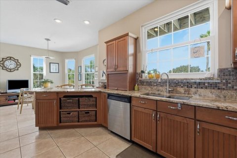 Townhouse in North Redington Beach, Florida 3 bedrooms, 224.36 sq.m. № 2420209 - photo 26