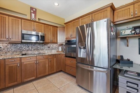 Townhouse in North Redington Beach, Florida 3 bedrooms, 224.36 sq.m. № 2420209 - photo 3
