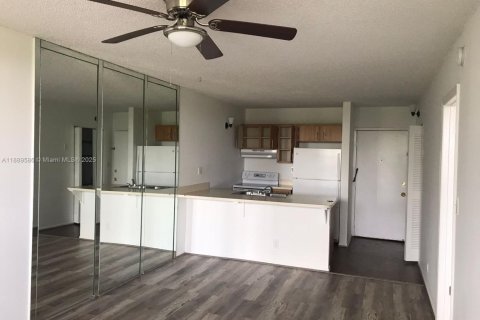 Condo in Coral Springs, Florida, 1 bedroom  № 1946174 - photo 8