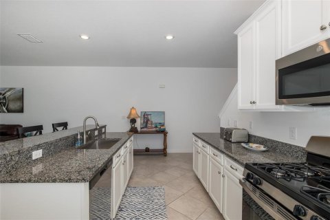Снять в аренду таунхаус в Нью-Порт-Ричи, Флорида 3 комнаты, 215.44м2, № 1219624 - фото 23