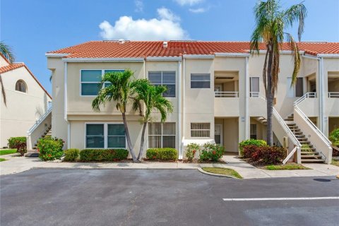 Condominio en venta en Saint Petersburg, Florida, 2 dormitorios, 99.41 m2 № 1687070 - foto 1