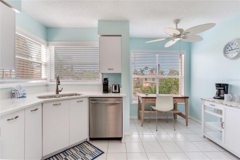 Condominio en venta en Saint Petersburg, Florida, 2 dormitorios, 99.41 m2 № 1687070 - foto 10