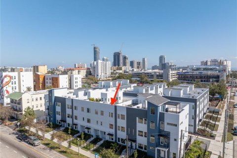 Adosado en venta en Saint Petersburg, Florida, 3 dormitorios, 195.56 m2 № 1838787 - foto 29