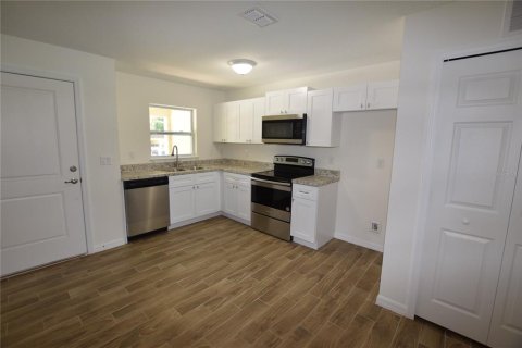 Appartement à louer à Winter Haven, Floride: 3 chambres, 96.62 m2 № 2306809 - photo 3