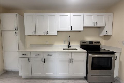 Apartment in Saint Petersburg, Florida 1 bedroom, 41.81 sq.m. № 2394223 - photo 4