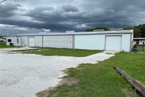 Propiedad comercial en alquiler en Bushnell, Florida, 92.9 m2 № 1821218 - foto 2