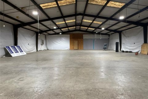 Propiedad comercial en alquiler en Bushnell, Florida, 92.9 m2 № 1821218 - foto 8