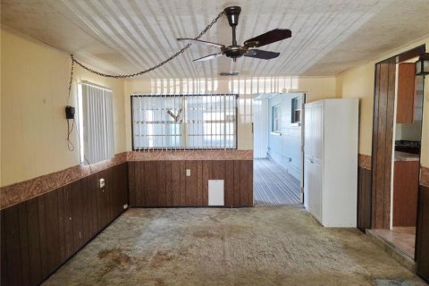 House in Bartow, Florida 3 bedrooms, 107.02 sq.m. № 2106531 - photo 9