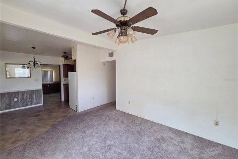 House in Bartow, Florida 3 bedrooms, 107.02 sq.m. № 2106531 - photo 4