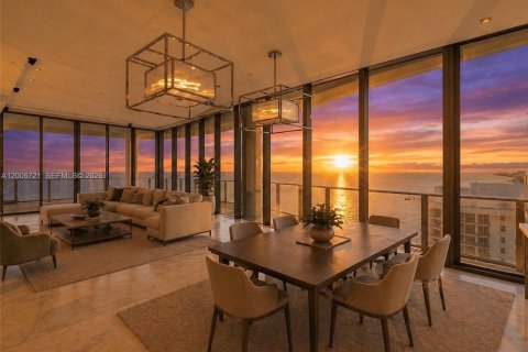 Condo in Sunny Isles Beach, Florida, 3 bedrooms № 2075015
