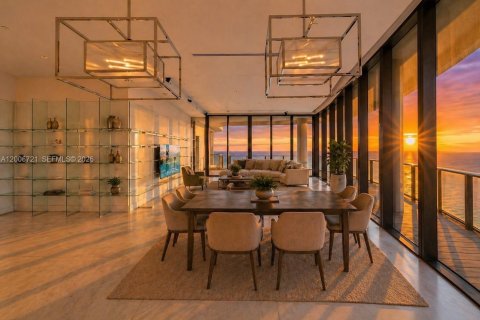 Copropriété à vendre à Sunny Isles Beach, Floride: 3 chambres, 310.29 m2 № 2075015 - photo 2