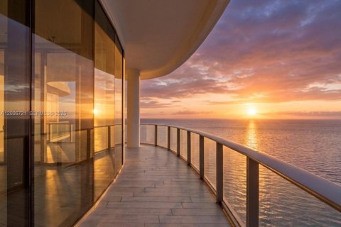 Copropriété à vendre à Sunny Isles Beach, Floride: 3 chambres, 310.29 m2 № 2075015 - photo 3