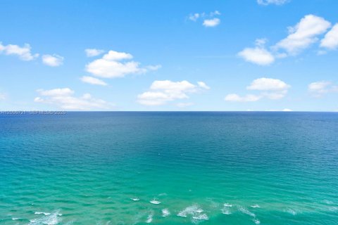 Copropriété à vendre à Sunny Isles Beach, Floride: 3 chambres, 310.29 m2 № 2075015 - photo 9