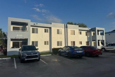 Condominio en venta en Miami, Florida, 2 dormitorios, 76.18 m2 № 1966521 - foto 3