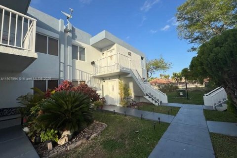 Condominio en venta en Miami, Florida, 2 dormitorios, 76.18 m2 № 1966521 - foto 1