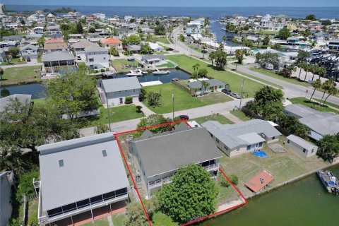 Villa ou maison à vendre à Hudson, Floride: 4 chambres, 131.09 m2 № 1905662 - photo 1
