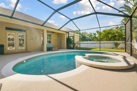House in Tampa, Florida 4 bedrooms, 295.8 sq.m. № 1690191 - photo 4