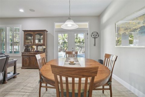 House in Tampa, Florida 4 bedrooms, 295.8 sq.m. № 1690191 - photo 23