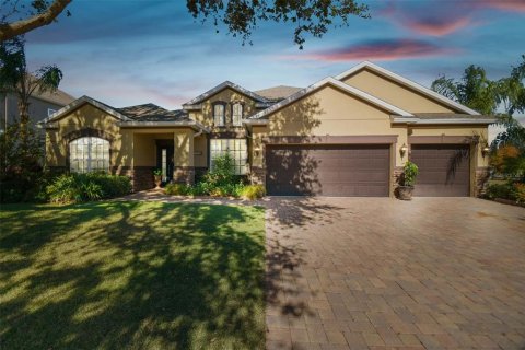 House in Tampa, Florida 4 bedrooms, 295.8 sq.m. № 1690191 - photo 1