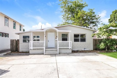 Casa en Saint Petersburg, Florida 3 dormitorios, 159.98 m2 № 2114880
