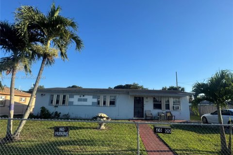Купить виллу или дом в Майами-Гарденс, Флорида 3 спальни, 120.77м2, № 2051852 - фото 1