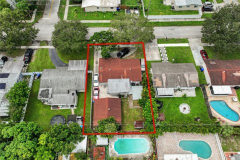 Купить виллу или дом в Холливуд, Флорида 3 спальни, 128.58м2, № 1928356 - фото 15