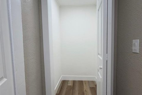 Villa ou maison à vendre à Tampa, Floride: 2 chambres, 70.23 m2 № 2226243 - photo 6