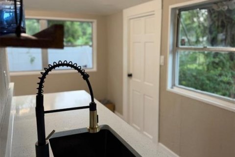 Villa ou maison à vendre à Tampa, Floride: 2 chambres, 70.23 m2 № 2226243 - photo 20