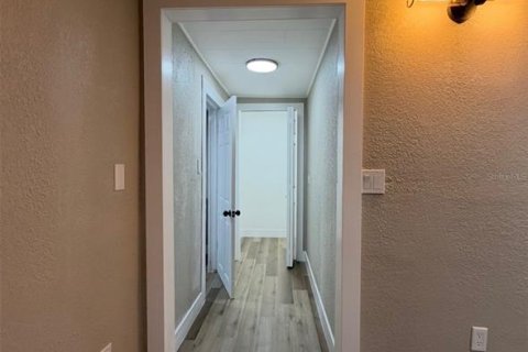 Villa ou maison à vendre à Tampa, Floride: 2 chambres, 70.23 m2 № 2226243 - photo 5