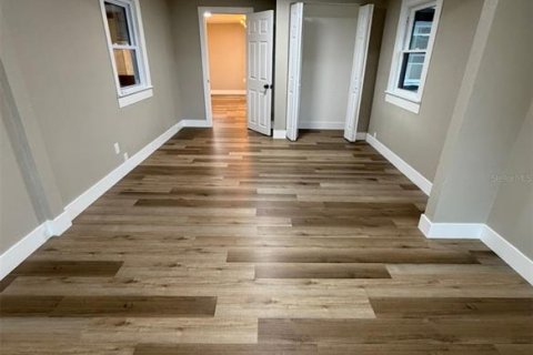 Villa ou maison à vendre à Tampa, Floride: 2 chambres, 70.23 m2 № 2226243 - photo 13