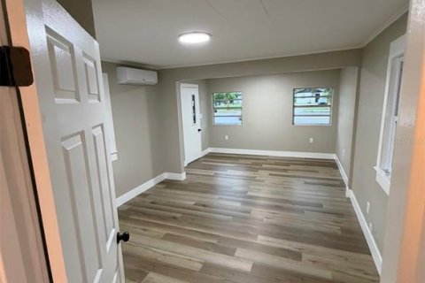 Villa ou maison à vendre à Tampa, Floride: 2 chambres, 70.23 m2 № 2226243 - photo 12
