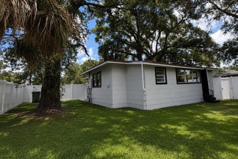 Villa ou maison à vendre à Tampa, Floride: 2 chambres, 70.23 m2 № 2226243 - photo 27