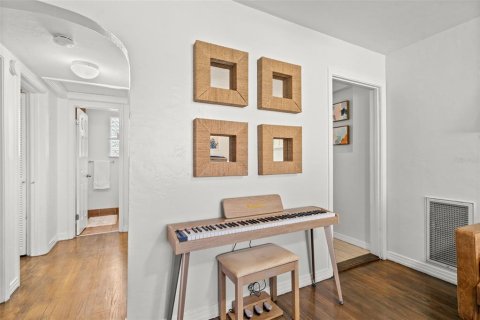 Casa en alquiler en Saint Pete Beach, Florida, 2 dormitorios, 80.45 m2 № 2103061 - foto 9