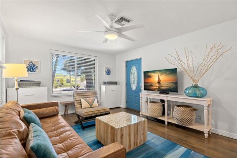 Casa en alquiler en Saint Pete Beach, Florida, 2 dormitorios, 80.45 m2 № 2103061 - foto 7