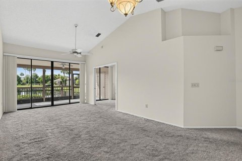Villa ou maison à louer à Sarasota, Floride: 2 chambres, 99.68 m2 № 2429623 - photo 4