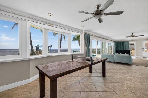House in Saint Petersburg, Florida 3 bedrooms, 246.93 sq.m. № 2396196 - photo 21