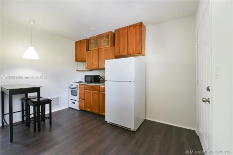 Copropriété à louer à Miami Beach, Floride: 1 chambre, 39.02 m2 № 1889033 - photo 3