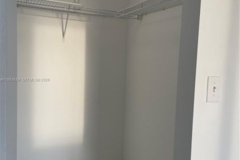 Condominio en alquiler en Aventura, Florida, 1 dormitorio, 70.05 m2 № 2049183 - foto 13