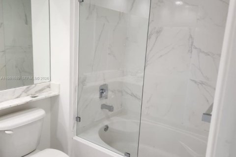 Condominio en alquiler en Aventura, Florida, 1 dormitorio, 70.05 m2 № 2049183 - foto 16