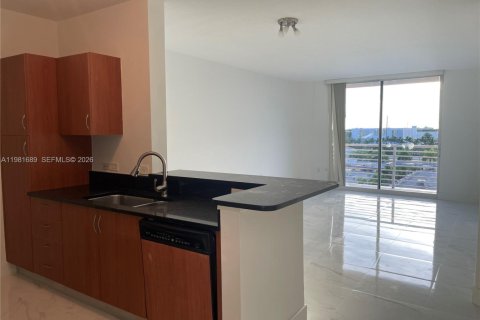 Condominio en alquiler en Aventura, Florida, 1 dormitorio, 70.05 m2 № 2049183 - foto 4