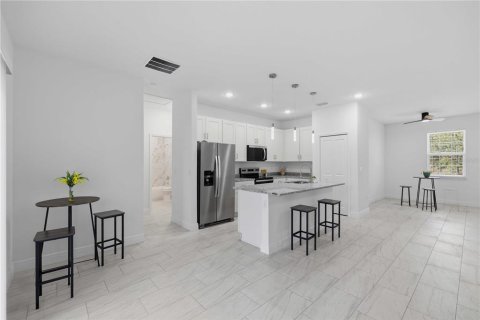 Villa ou maison à vendre à Dunnellon, Floride: 4 chambres, 169.73 m2 № 2157045 - photo 10