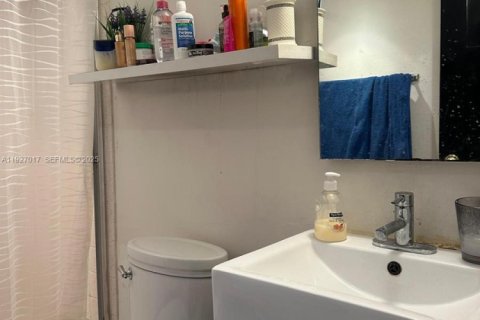 Снять в аренду кондоминиум в Майами, Флорида 3 спальни, 113.15м2, № 1985953 - фото 15