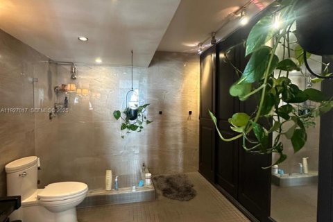 Снять в аренду кондоминиум в Майами, Флорида 3 спальни, 113.15м2, № 1985953 - фото 16